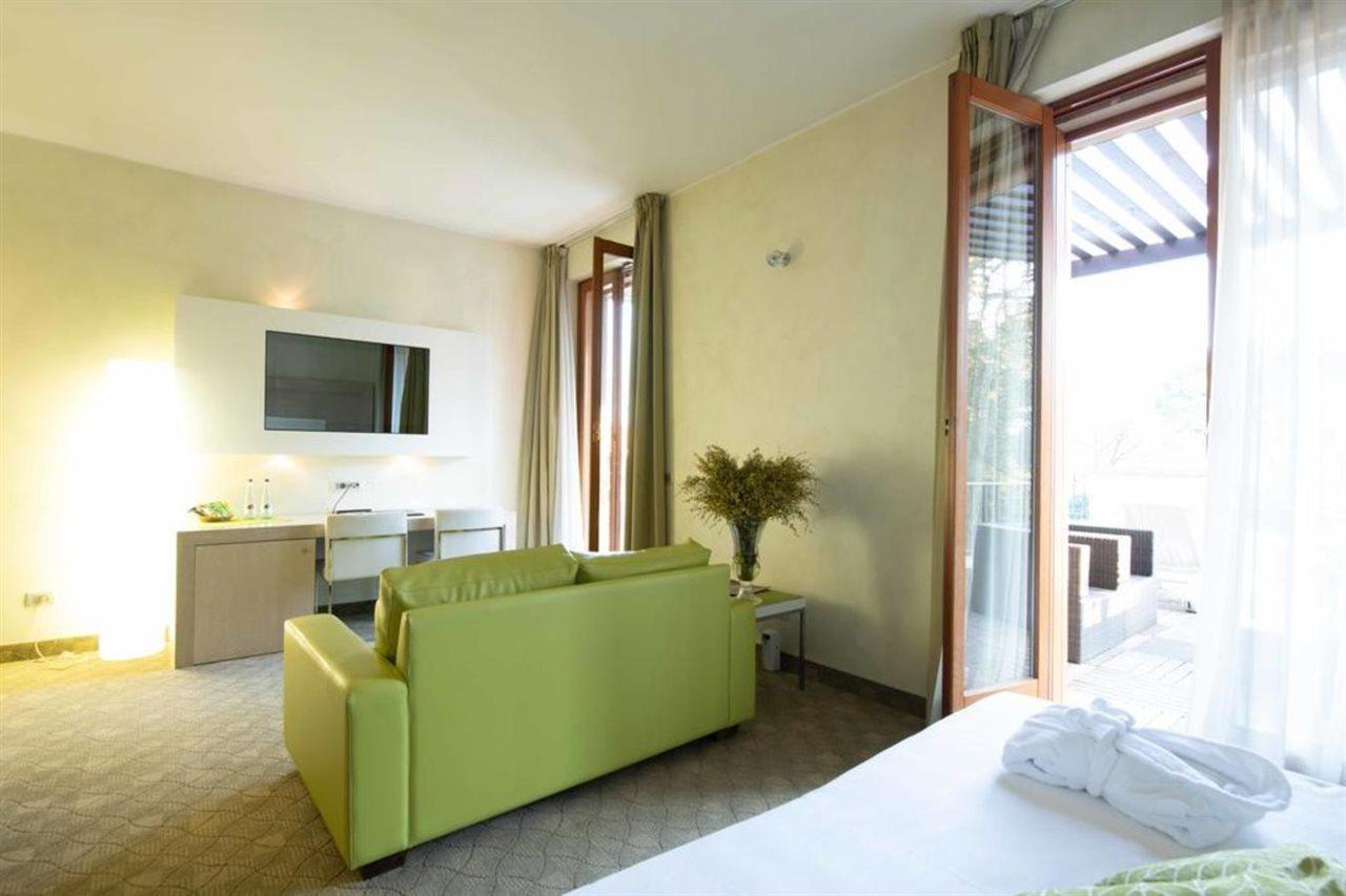 Hotel Dei Giardini Nerviano Екстер'єр фото