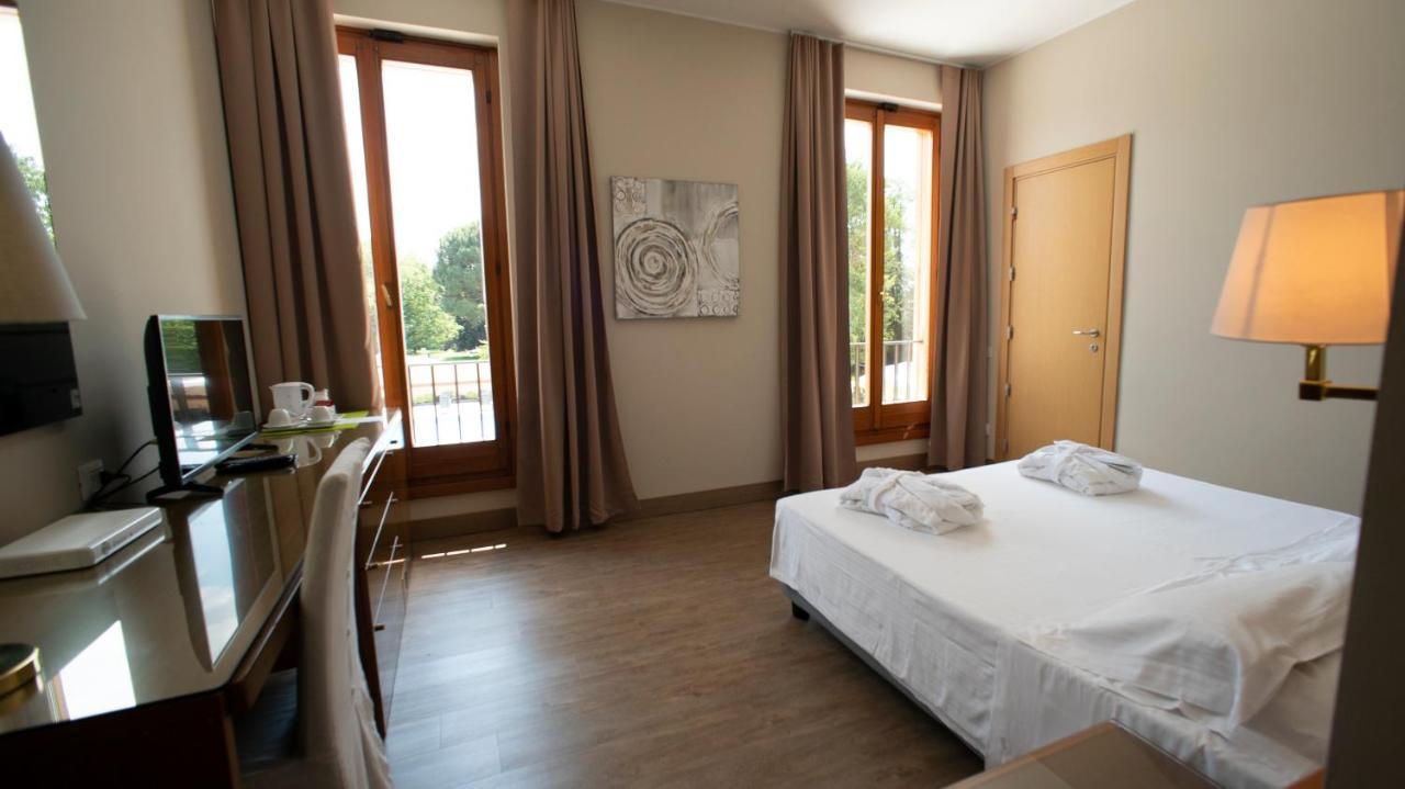 Hotel Dei Giardini Nerviano Екстер'єр фото